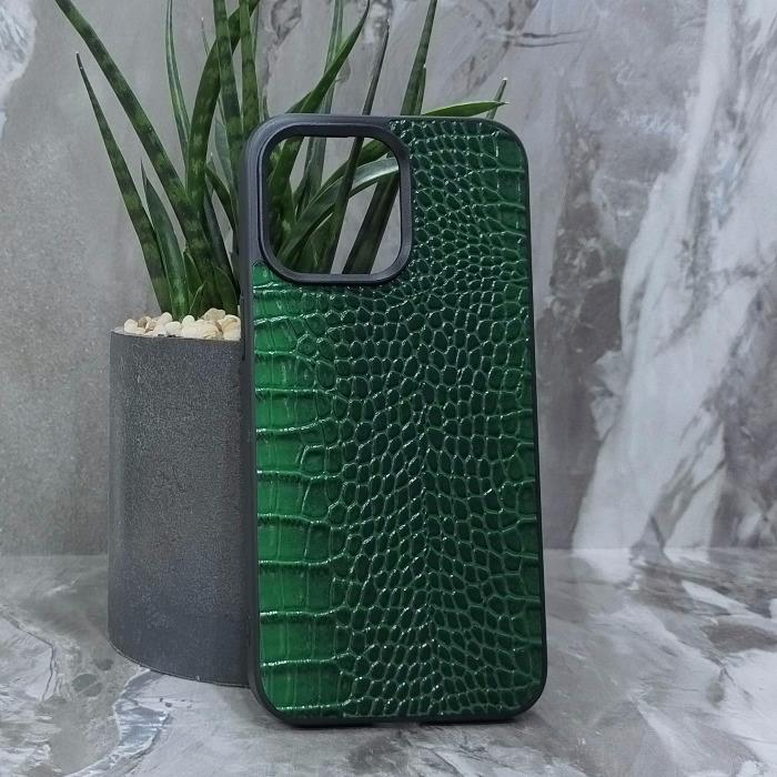 iPhone 15 Pro Max. Накладка, Classic Glossy Leather, темно-зеленый
