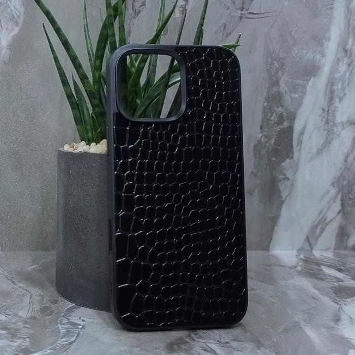 iPhone 16 Pro Max. Накладка, Classic Glossy Leather, черный