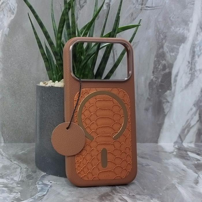 iPhone 17 Pro. Накладка, BST Croc Leather Mag, текстура кожи, коричневый